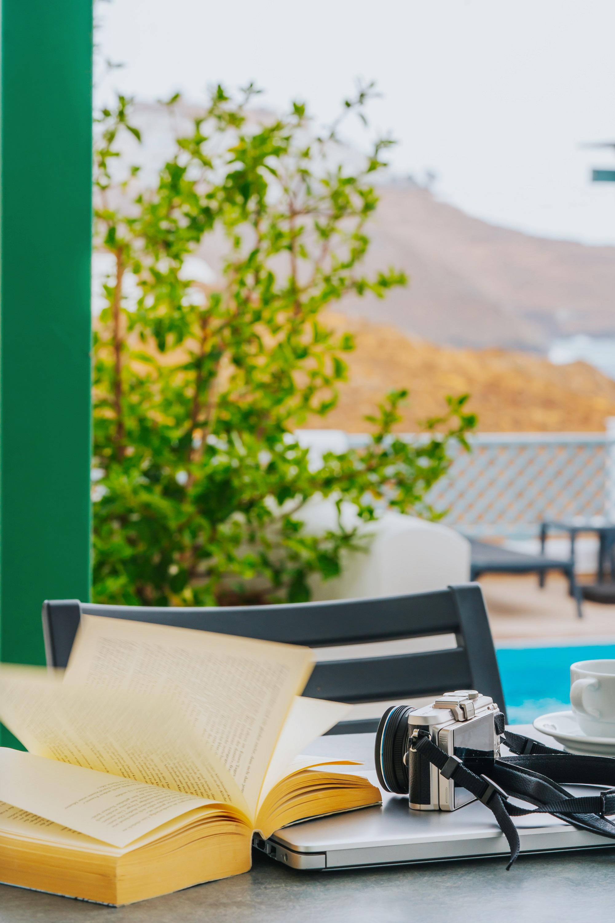 Aelia Apartments & Suites Livadi  Bagian luar foto