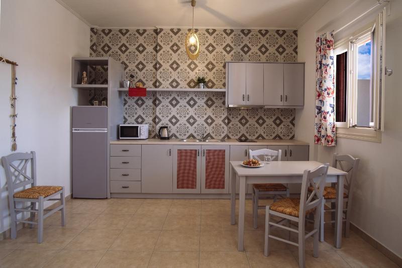Aelia Apartments & Suites Livadi  Bagian luar foto